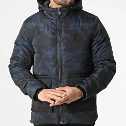 Meilleur prix 🛒 Doudoune Capuche Aros Bleu Marine Camouflage de Zelys Paris 🎉 -Zelys Paris Soldes Boutique zelys paris 295323 AROS BLACK BLUE 20211215T162146 03